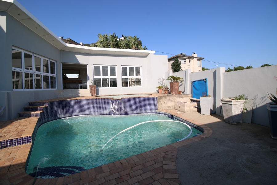 3 Bedroom Property for Sale in Beacon Bay North Eastern Cape